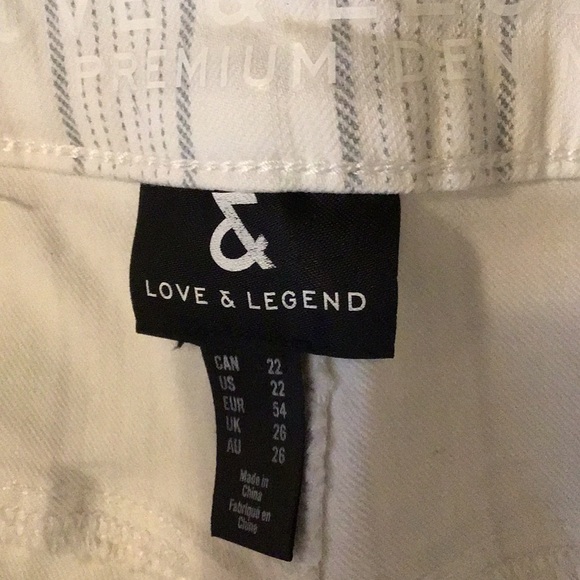 Plus Size Pennington’s Love and legend Capri - Picture 3 of 5